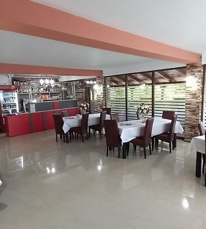 Pensiune Restaurant Alex Copalnic-Manastur Zewnętrze zdjęcie