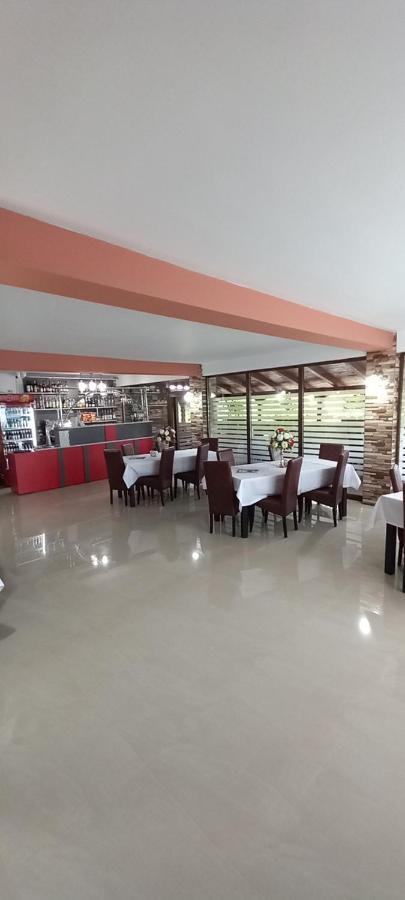 Pensiune Restaurant Alex Copalnic-Manastur Zewnętrze zdjęcie